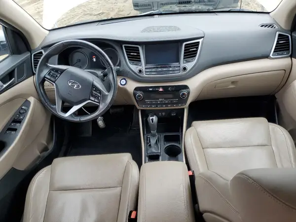 KM8J3CA22GU116599 2016 HYUNDAI TUCSON - Image 8
