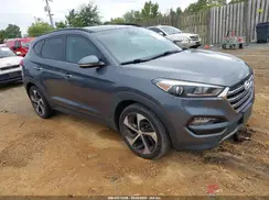 KM8J3CA22GU118563 2016 HYUNDAI TUCSON