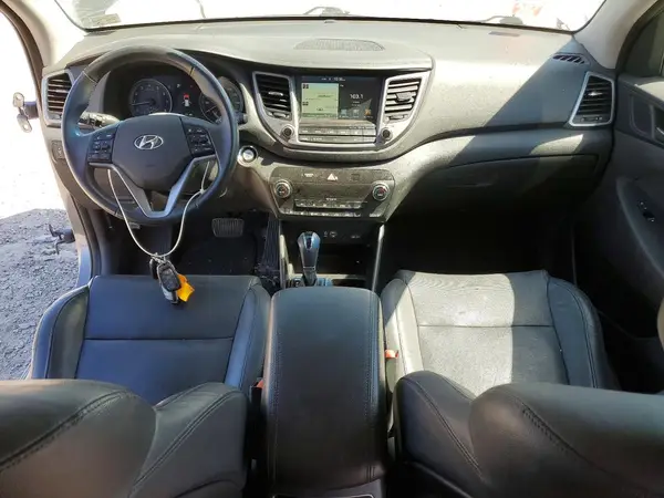 KM8J3CA22GU120779 2016 HYUNDAI TUCSON - Image 8