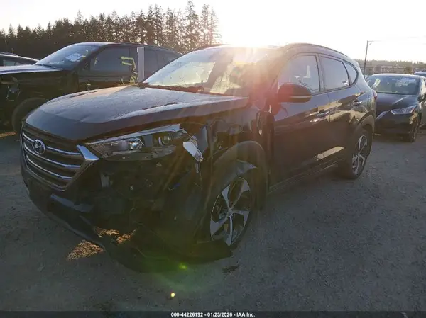 KM8J3CA22GU146007 2016 HYUNDAI TUCSON - Image 2