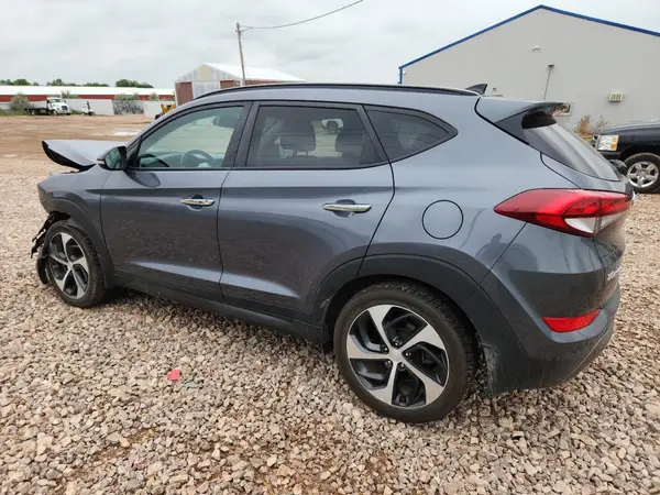 KM8J3CA22GU162319 2016 HYUNDAI TUCSON - Image 2