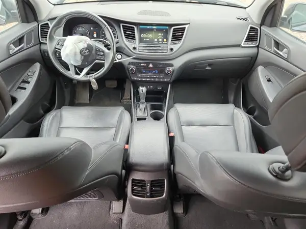 KM8J3CA22GU162319 2016 HYUNDAI TUCSON - Image 8