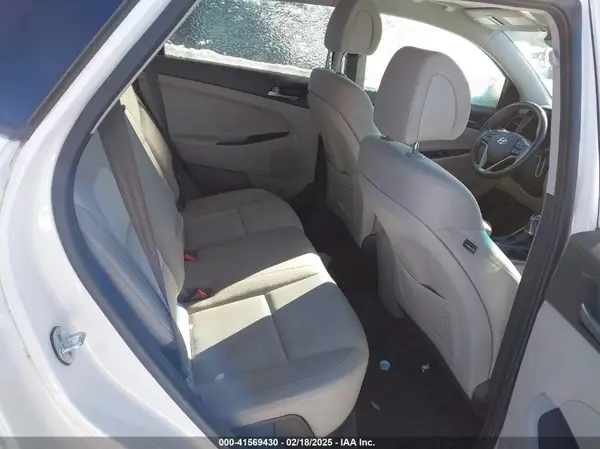 KM8J3CA22GU168587 2016 HYUNDAI TUCSON - Image 8