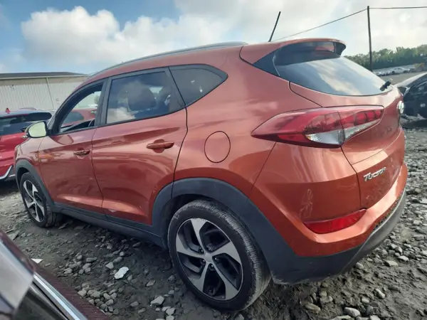 KM8J3CA22GU169318 2016 HYUNDAI TUCSON - Image 2