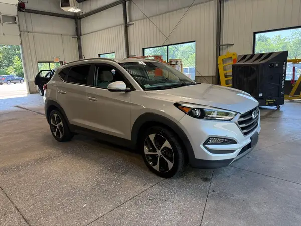KM8J3CA22GU169559 2016 HYUNDAI TUCSON - Image 1
