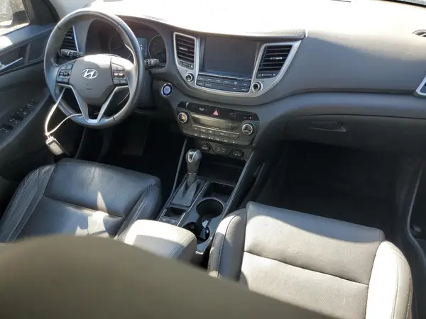 KM8J3CA22GU177404 2016 HYUNDAI TUCSON - Image 8