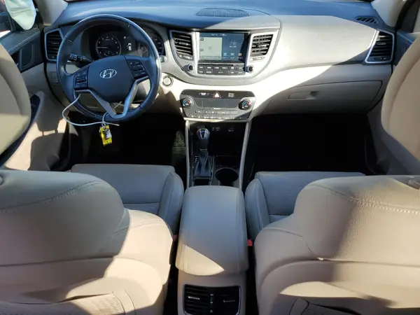KM8J3CA22GU197491 2016 HYUNDAI TUCSON - Image 8