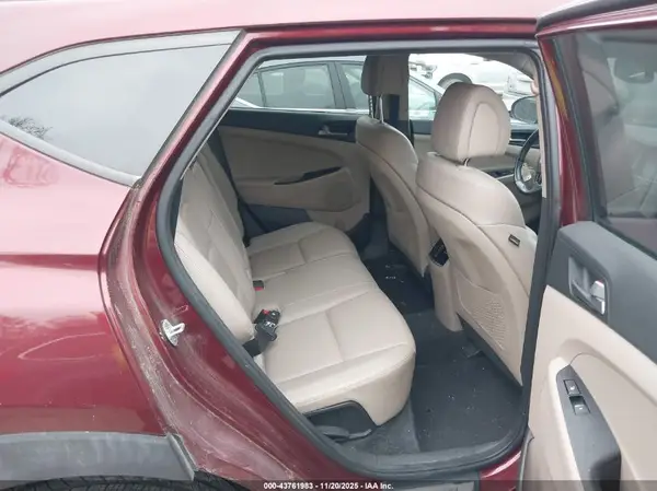 KM8J3CA22GU201135 2016 HYUNDAI TUCSON - Image 8