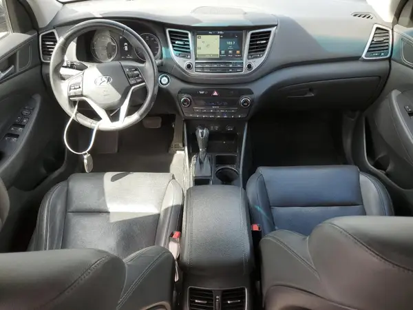 KM8J3CA22GU204892 2016 HYUNDAI TUCSON - Image 8
