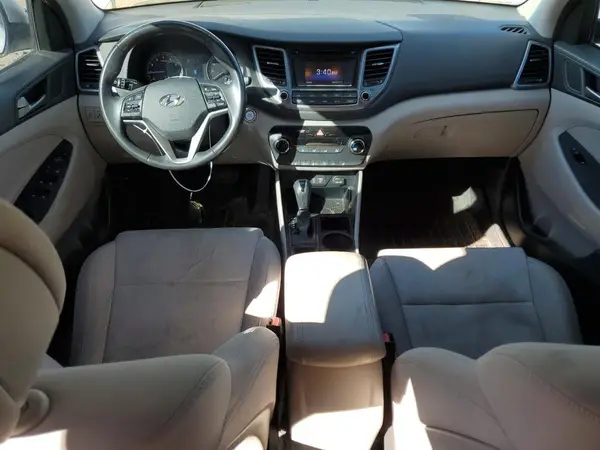 KM8J3CA22GU204990 2016 HYUNDAI TUCSON - Image 8