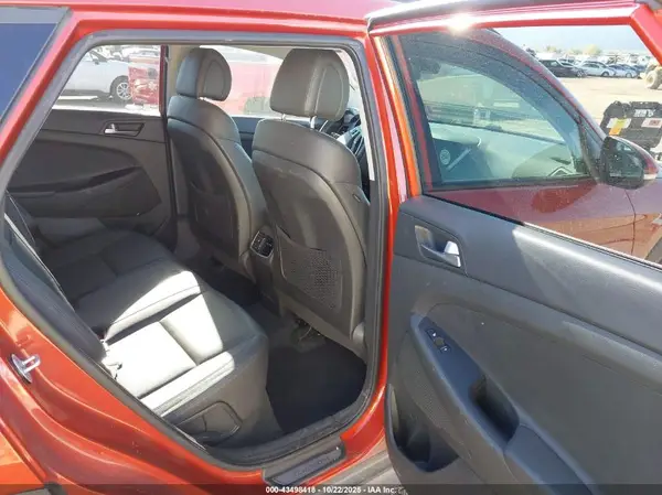 KM8J3CA22GU205282 2016 HYUNDAI TUCSON - Image 8