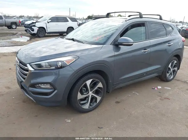 KM8J3CA22GU211647 2016 HYUNDAI TUCSON - Image 2