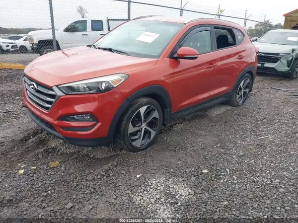 KM8J3CA22GU214709 2016 HYUNDAI TUCSON - Image 2
