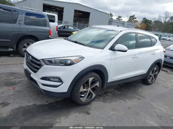 KM8J3CA22GU221160 2016 HYUNDAI TUCSON - Image 2
