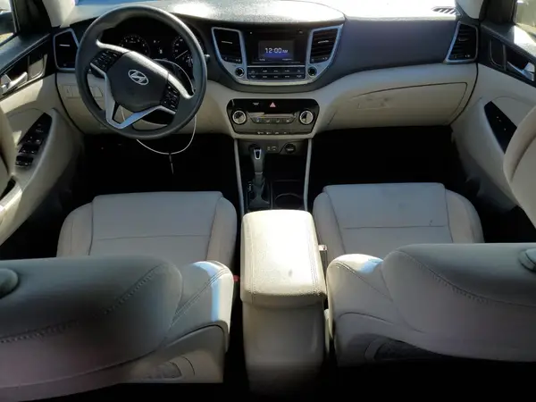 KM8J3CA22GU227010 2016 HYUNDAI TUCSON - Image 8