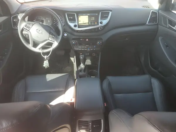 KM8J3CA22GU230599 2016 HYUNDAI TUCSON - Image 8
