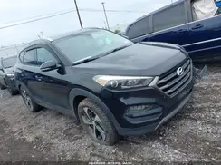 KM8J3CA22GU233440 2016 HYUNDAI TUCSON