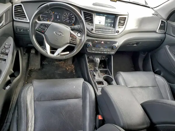 KM8J3CA22GU247225 2016 HYUNDAI TUCSON - Image 8