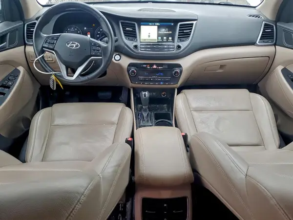 KM8J3CA22GU253042 2016 HYUNDAI TUCSON - Image 8