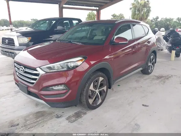 KM8J3CA22HU271722 2017 HYUNDAI TUCSON - Image 2