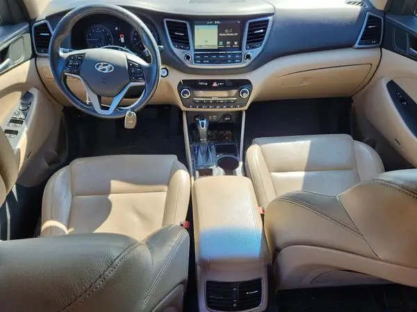 KM8J3CA22HU289010 2017 HYUNDAI TUCSON - Image 8