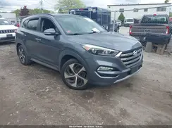 KM8J3CA22HU289122 2017 HYUNDAI TUCSON