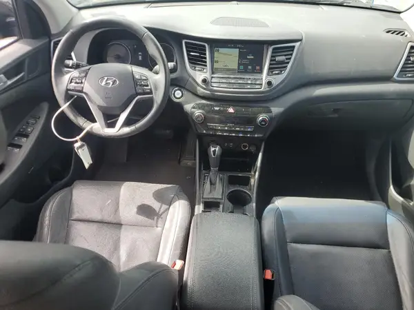 KM8J3CA22HU292621 2017 HYUNDAI TUCSON - Image 8