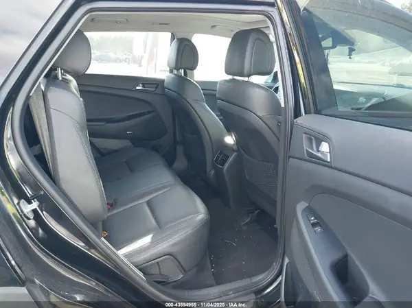 KM8J3CA22HU292747 2017 HYUNDAI TUCSON - Image 8