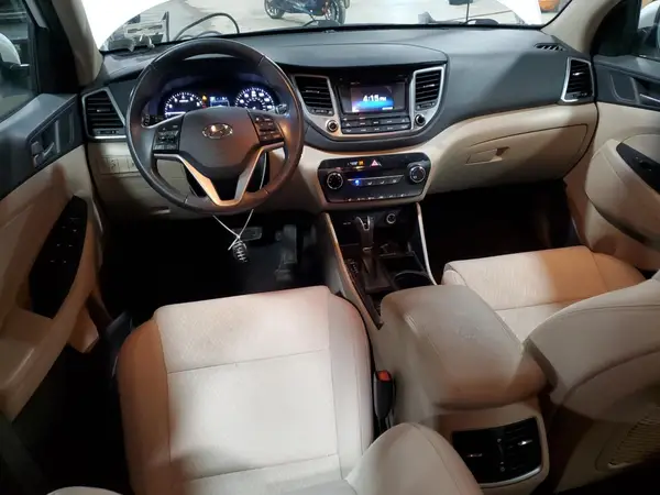 KM8J3CA22HU293512 2017 HYUNDAI TUCSON - Image 8