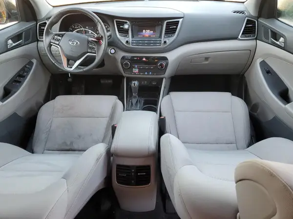 KM8J3CA22HU295650 2017 HYUNDAI TUCSON - Image 8