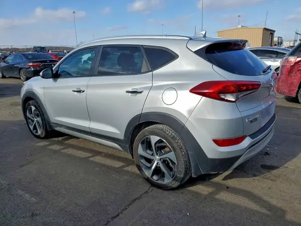 KM8J3CA22HU296507 2017 HYUNDAI TUCSON - Image 2