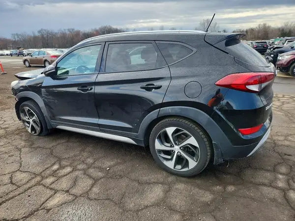 KM8J3CA22HU296541 2017 HYUNDAI TUCSON - Image 2