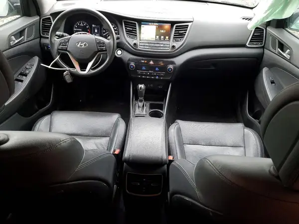 KM8J3CA22HU309661 2017 HYUNDAI TUCSON - Image 8