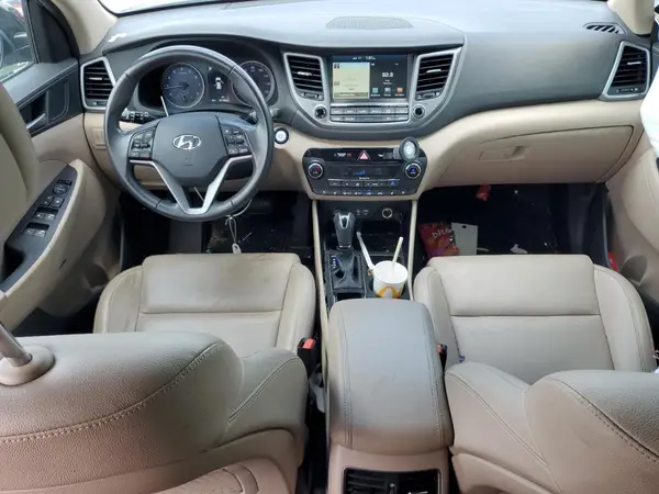 KM8J3CA22HU310163 2017 HYUNDAI TUCSON - Image 8