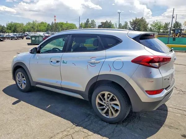 KM8J3CA22HU320451 2017 HYUNDAI TUCSON - Image 2