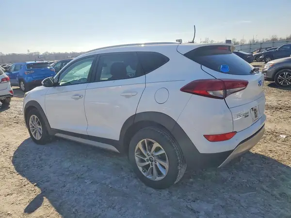 KM8J3CA22HU320577 2017 HYUNDAI TUCSON - Image 2