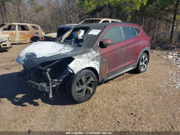 KM8J3CA22HU321423 2017 HYUNDAI TUCSON - Image 2