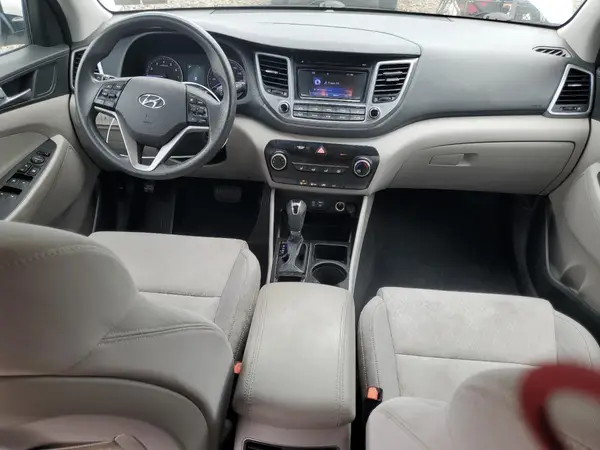 KM8J3CA22HU324533 2017 HYUNDAI TUCSON - Image 8