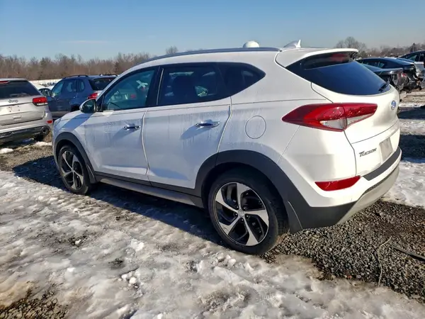 KM8J3CA22HU325424 2017 HYUNDAI TUCSON - Image 2