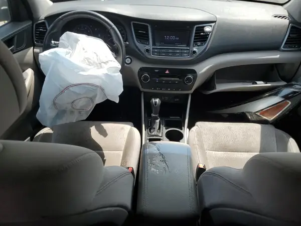 KM8J3CA22HU338898 2017 HYUNDAI TUCSON - Image 8