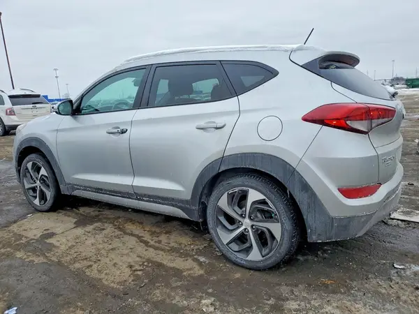 KM8J3CA22HU352705 2017 HYUNDAI TUCSON - Image 2