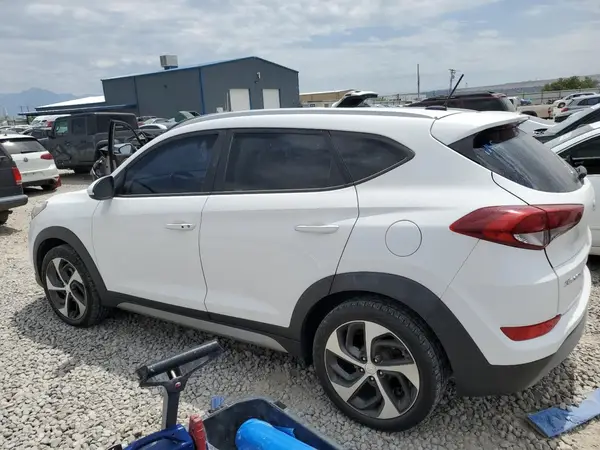 KM8J3CA22HU358553 2017 HYUNDAI TUCSON - Image 2