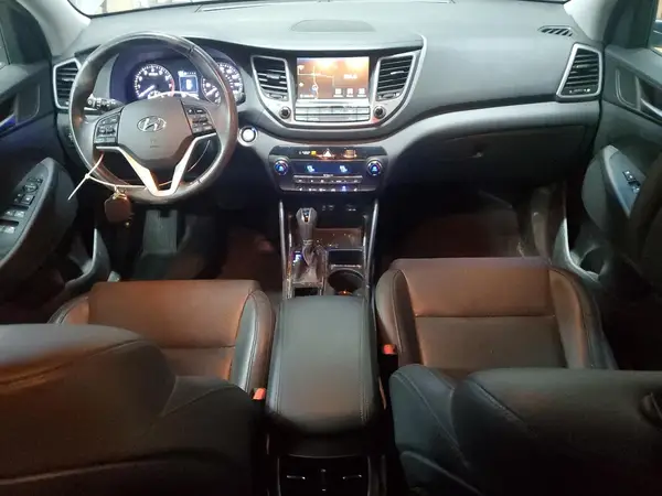 KM8J3CA22HU364840 2017 HYUNDAI TUCSON - Image 8