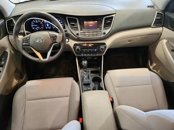 KM8J3CA22HU382187 2017 HYUNDAI TUCSON - Image 8