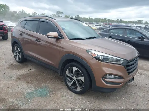 KM8J3CA22HU384859 2017 HYUNDAI TUCSON - Image 1