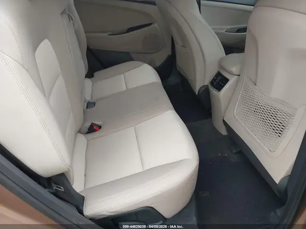 KM8J3CA22HU384859 2017 HYUNDAI TUCSON - Image 8