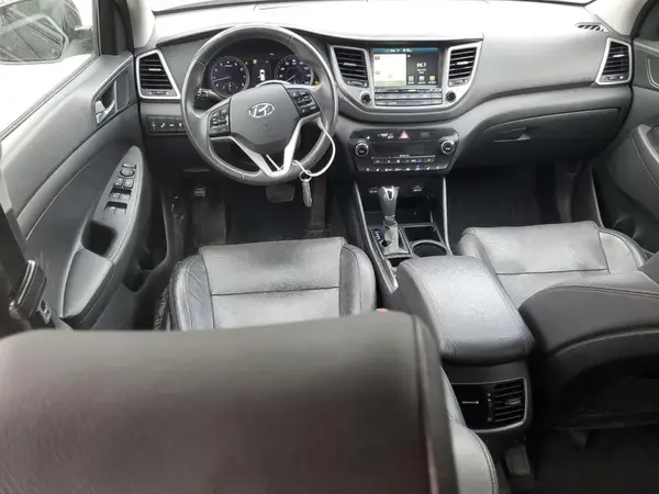 KM8J3CA22HU386417 2017 HYUNDAI TUCSON - Image 8