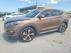 KM8J3CA22HU389074 2017 HYUNDAI TUCSON