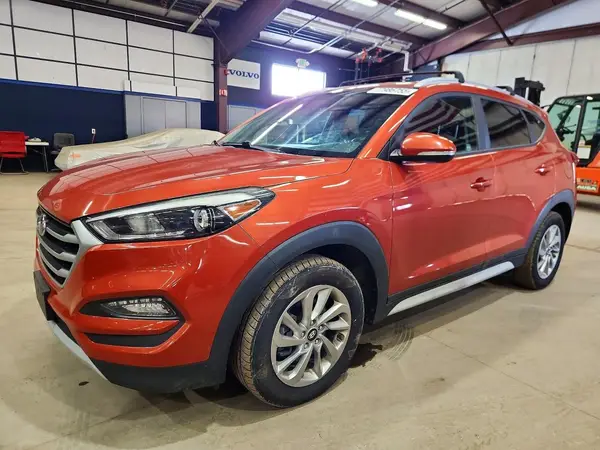 KM8J3CA22HU400056 2017 HYUNDAI TUCSON - Image 1