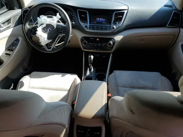KM8J3CA22HU404995 2017 HYUNDAI TUCSON - Image 8
